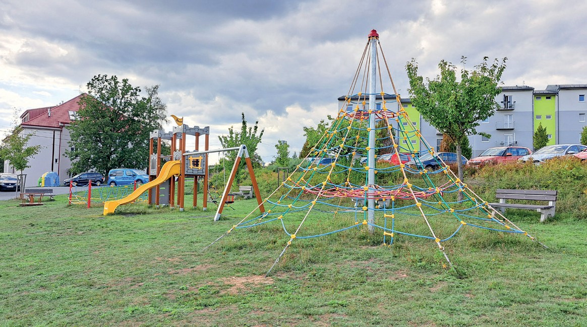 Odpočinková cesta v parku